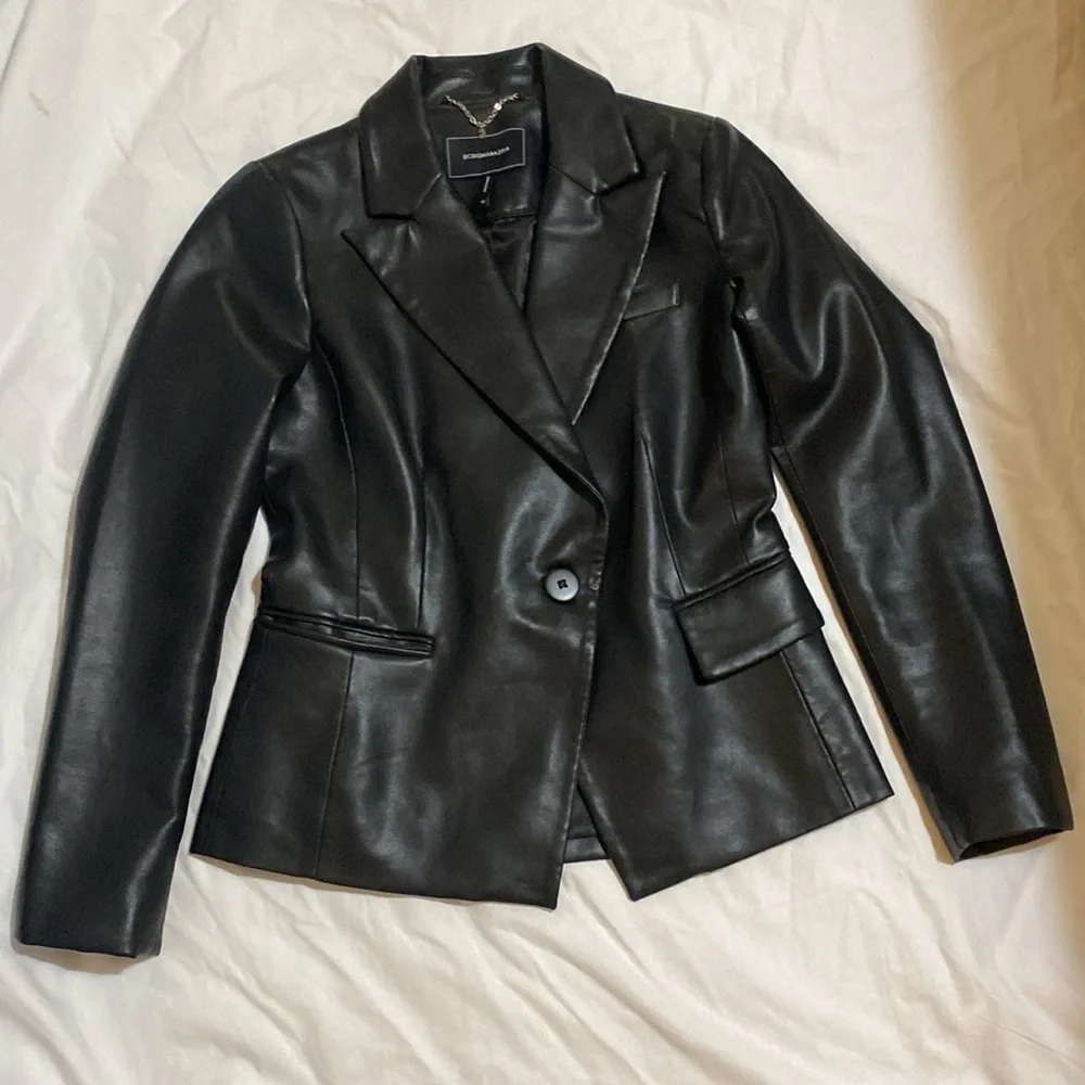 NEW- BCBGMAXAZRIA TAILORED FAUX LEATHER JACKET - Picture 7 of 10